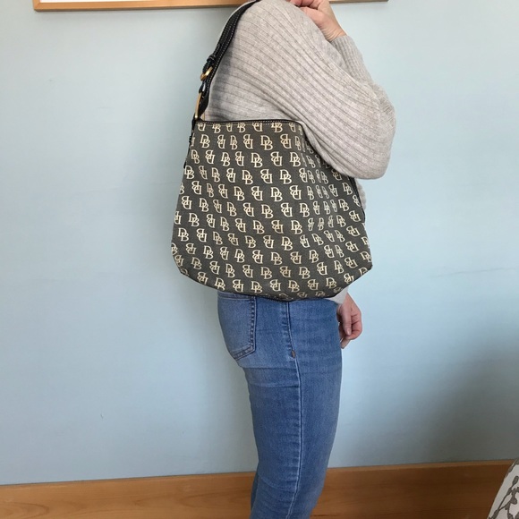 Dooney and Bourke Shoulder Bag - Picture 4 of 9
